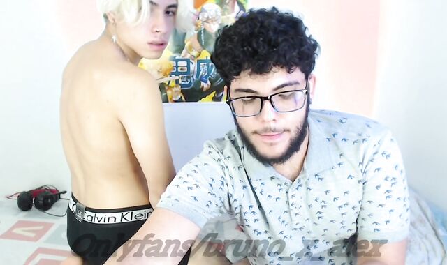 deep-hatch rosy cigar and deep-gullet rump