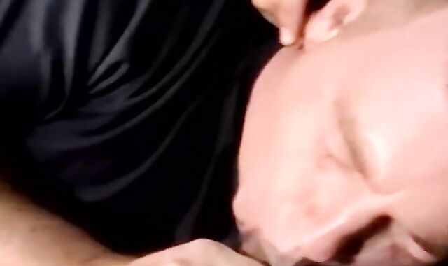 Youthfull studs plow-stick shoots a geyser with forearm stroke and deep-throat from Joe