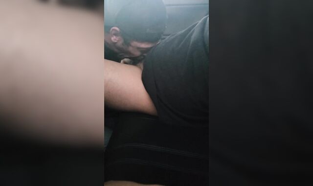 Lyft driver said he would give me a free-for-all-for-all ride if I let him slurp my meat