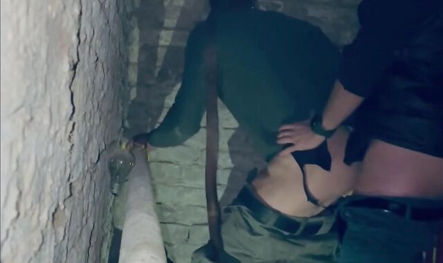 2 Military Otters rip up sans a protection in dungeon space