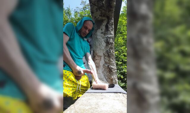 Pulverizing my fleshlight outdoor. Today's vid- 06.09.2020 (4k)