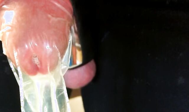 PERVERT SPERMPIG GOONER 3 BALLSTRETCHED LOADS INTO USED ENJOY MITTEN