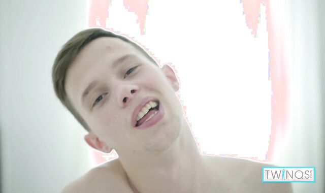 Super-Sexy College Boy Aaron Hammers His Supah-Steaming Meat Until He Concludes Off!