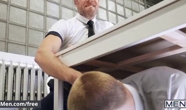 Boys - Theo Brady Bends Over To Get A Fine Glance Of His Computer But Alex Mecum's Manmeat Is In His Booty