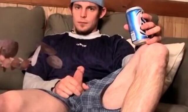 Naughty unexperienced Maxxx Fuck milks off monstrous dick and pees solo