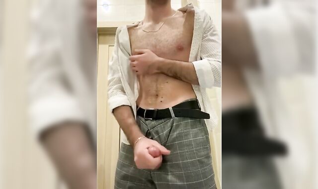 I SLURP MY PRE-SPUNK / RUSSIAN-AMERICAN WANK OFF GETTING OFF CURRENCY-SHOT