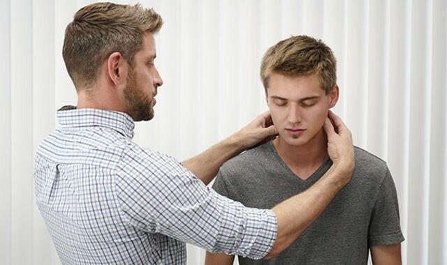 Defined Physician Johnny Ford Takes Youthful Patient's Phat Weenie During Treatment Session - Treatment Spear