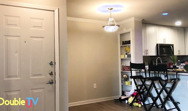 DOUBLEUTV PRESENTS AARON