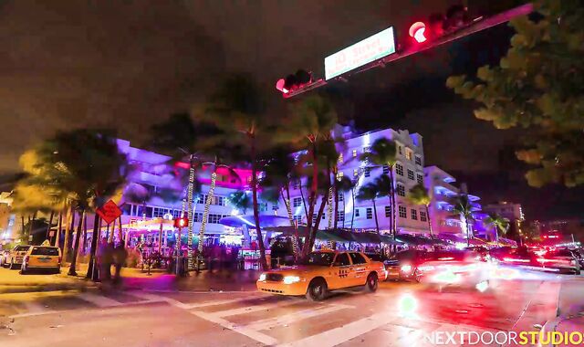 NextDoorHomemade - Jock Smashed By Muscle wt A Hot Audience - Langley Gold, Johnny Prompt -