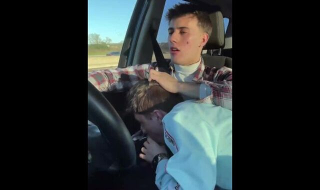 Risky Truck Oral Pleasure in Traffic