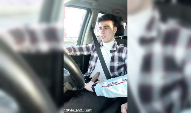 Risky Truck Oral Pleasure in Traffic