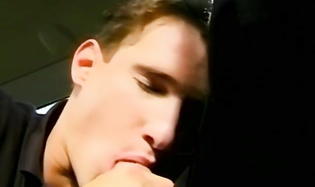 Bottom stud got his hairy culo plumbed by two strung up jocks