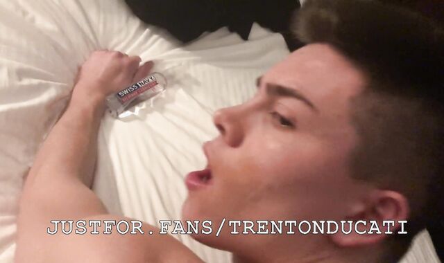 Random bang-out with jaw-ripping off dude - Justfor.fans/trentonducati