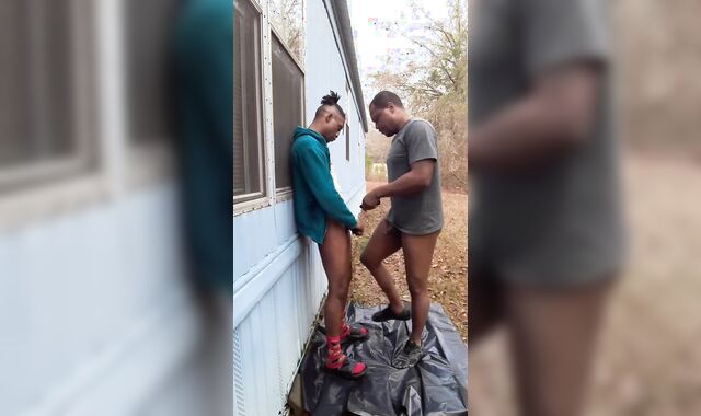 Keyybhadd fuckin' dicklovely outside.