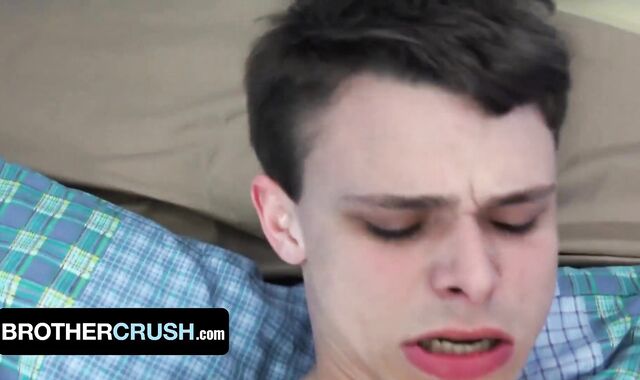 Innocent Man Austin Xanders Takes His Meaty Step Bros Massive Pulsing Jizz-Pump And Torrid Jizm - BrotherCrush