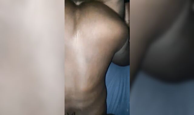 Arab from gas station Pounds customer