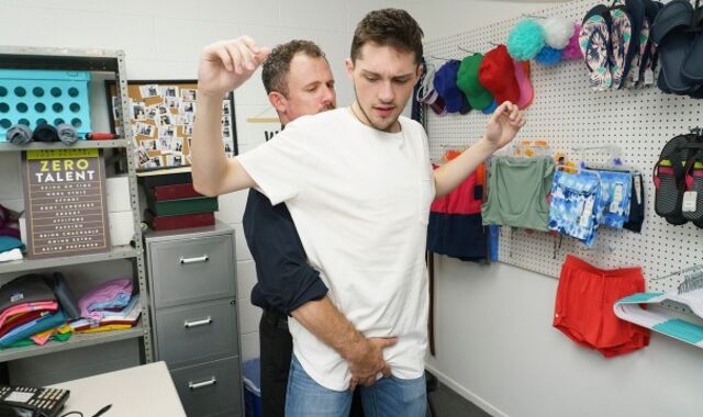 Security Guard Jesse Zeppelin Nails Young Guy And Makes Him Cum In His Facehole - Youthfull Perps