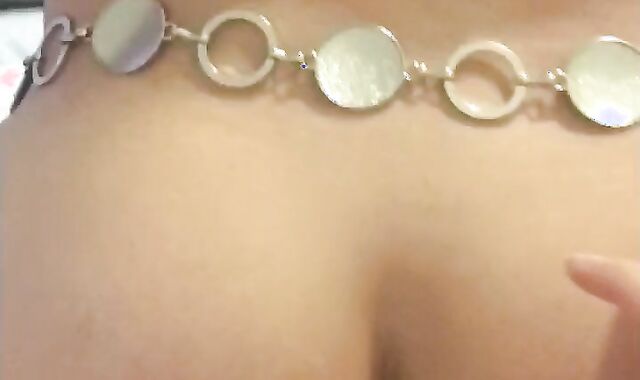 Sexy rump makes hard-on greasy