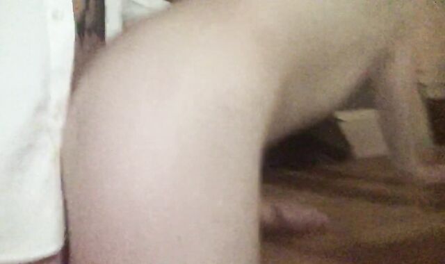 Parent humps his man without a condom after work on the dinner table