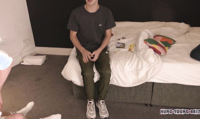 I get my nob nuts deep in this real chav scally type fellow, he gives good fondles by the way