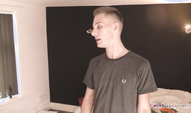 I get my nob nuts deep in this real chav scally type fellow, he gives good fondles by the way