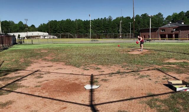 Johnny Rapid Gargle-Job'ed By Dalton Riley After Working Out