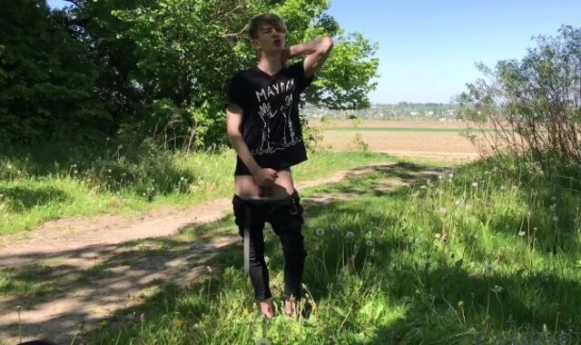 Hasty Jizz-Shot INTO the Forest /Big Schlong (23cm) / Monster Dinky / Cute Boy