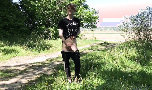 Hasty Jizz-Shot INTO the Forest /Big Schlong (23cm) / Monster Dinky / Cute Boy