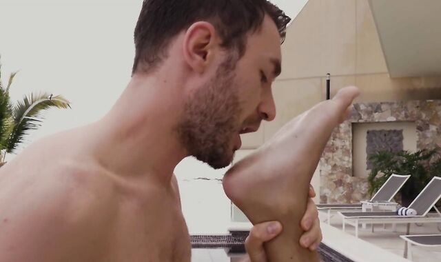 Charlie Virgin Opens Up Oliver Hunt’s Caboose Broad Open