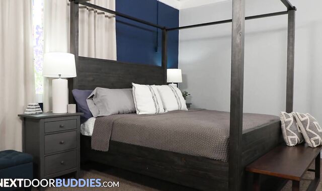 NextDoorBuddies - Impatiently Waiting To Be Topped