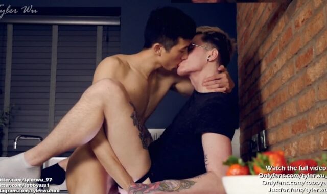 Strawberries and testicle tonic: Chinese jock breeds youngster bf (bicurious-racial inner pop-shot)