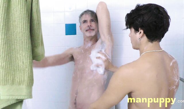 Behind the Episodes Warmup to Gay Love Glove-Free-For-All-For-All Penetrate with Brazilian Twunk and Daddy - Manpuppy