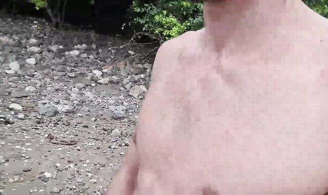 We humped in a nudist beach, but from the back I spotted a stranger jack, and looked at us