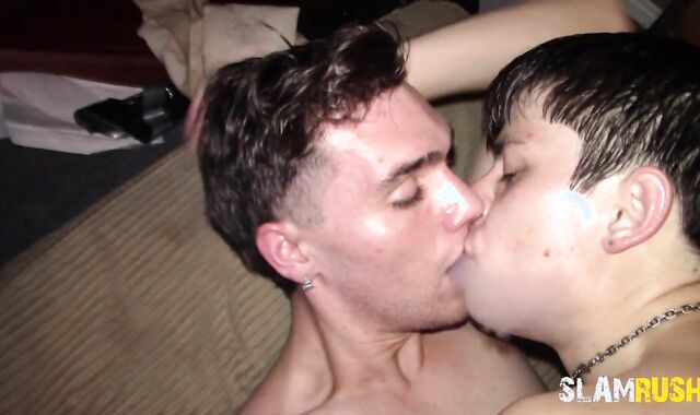 DOUBLE INVASION'd that hunter PIG until his pinkish pink pucker was leaking spunk everywhere