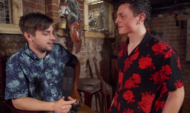 Supah-Uber-Cute Johnny Swift Interviews And Barebacks Young Highly Very First-Timer