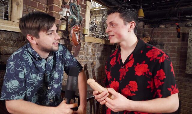 Supah-Uber-Cute Johnny Swift Interviews And Barebacks Young Highly Very First-Timer