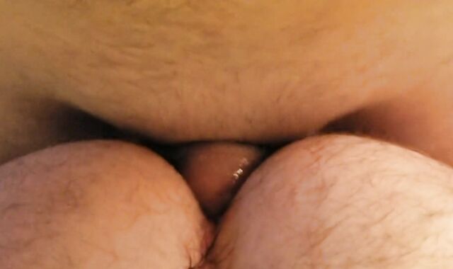 College boys go to pummel planet love glove-free-for-all