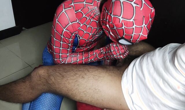 I nail Spiderman throat with my XXL guy salami