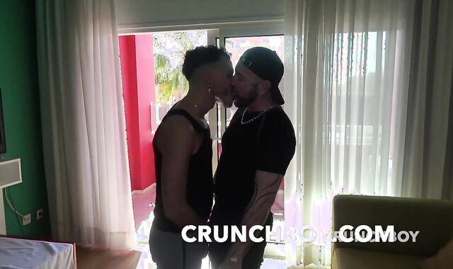 JESS ROYAN boned by queer-for-pay latino in Maspalomas bien cuad