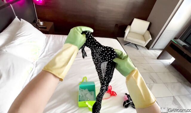 MenPov Excellent-Sized FAT DARK-HUED PIPE Blows Fountain All Over Milky Grizzlies Face