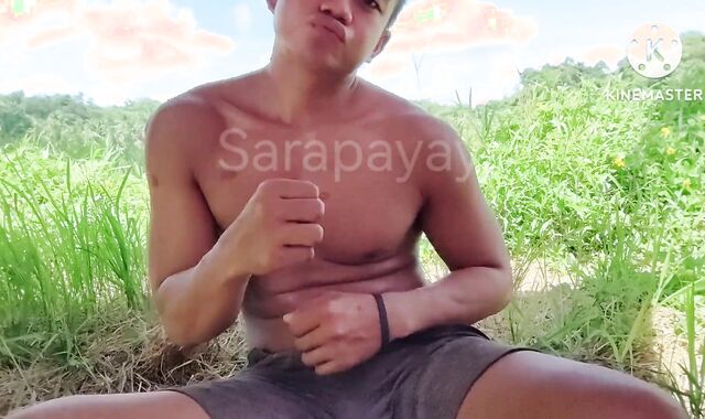 Inamoy ko Yung tamod ko,ang bango amoy chocolate,nagjakol sa kapatagan.