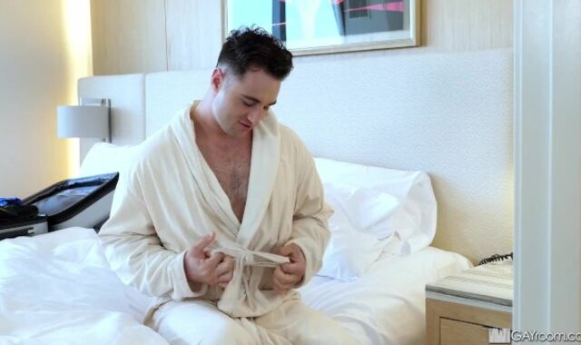 ShowerBait Strenuous Bathroom Poke With 2 Dangled Otters