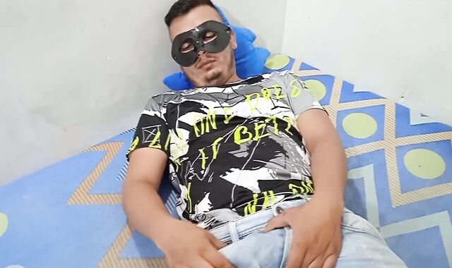 I fap while being filmed for fun