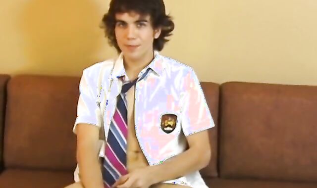 Amateur Logan Miles skipped college so he could wank off solo