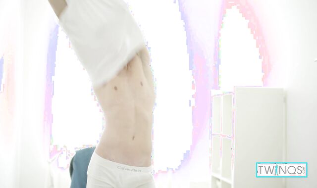 Fit Dude Alexander Satiates His Rock Rock-Rock Rigid Man Sausage Until He Blows A Flow!