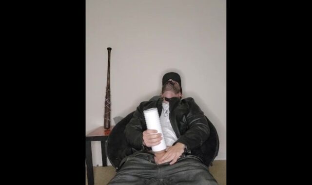 Negan frolicking with a stroker ????????????