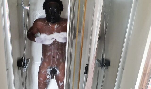 Douche time at the Manor