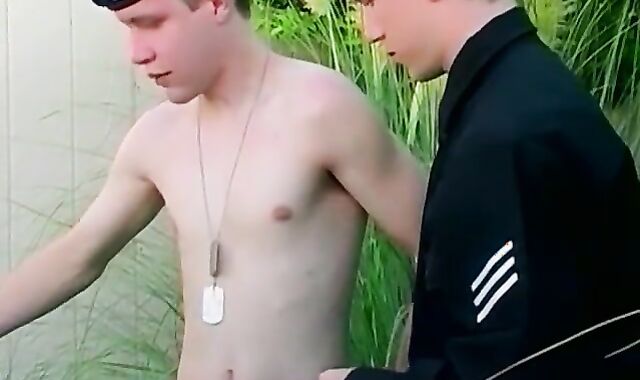Army twunks in uniform are well-prepped for xxx humping