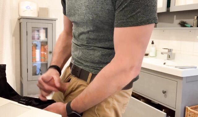 Hitting my meat in the shower, verbal getting off and nutting in khaki pants