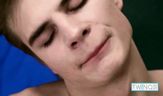 White Milky Boy Toy Lucas Smashes His Crevasse With A Fake Man Rod!